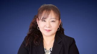 名古屋探偵事務所の代表の加藤なぎさの写真