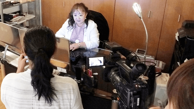 加藤なぎさ代表のフジテレビ・ユアタイム取材風景の写真